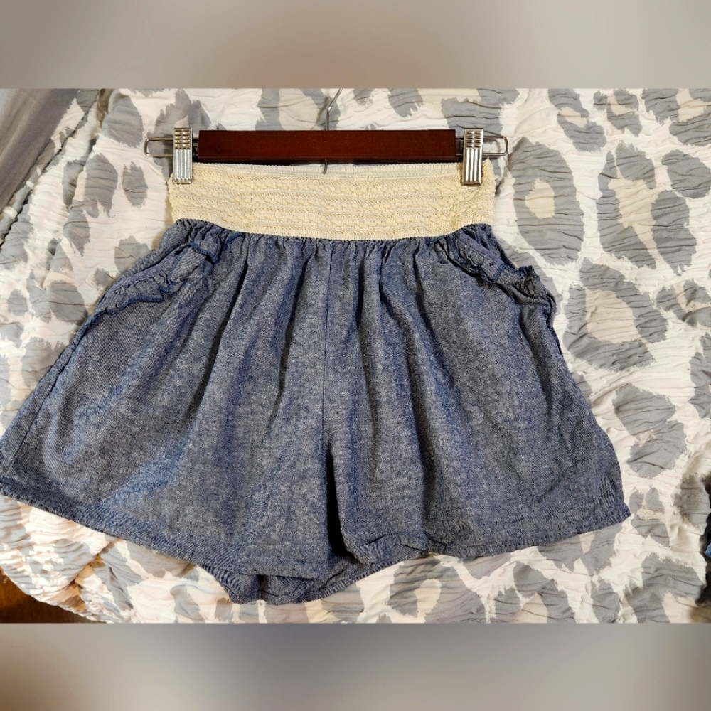Boutique Denim shorts (small)